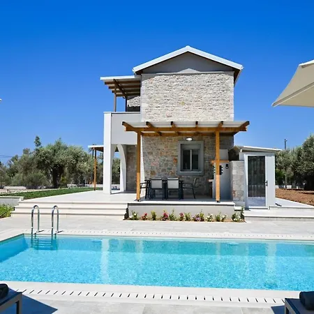 Penelope Halipoma Villa